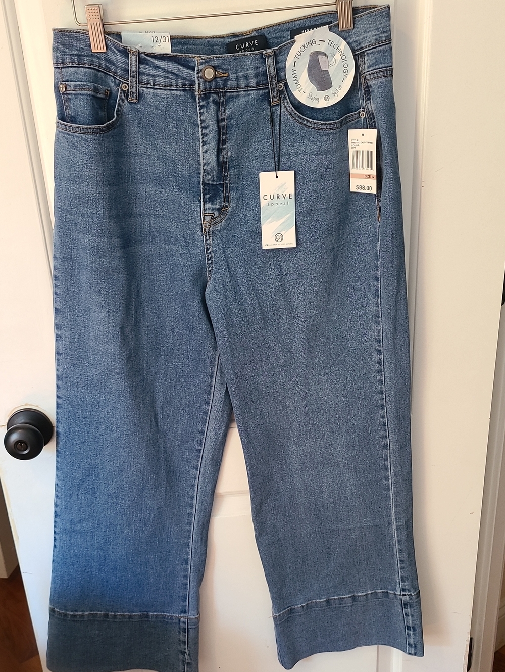 NWT Curve Appeal High Rise Wide Leg Curvy Capri Jeans